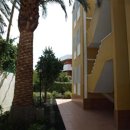 Las Dalias Hotel